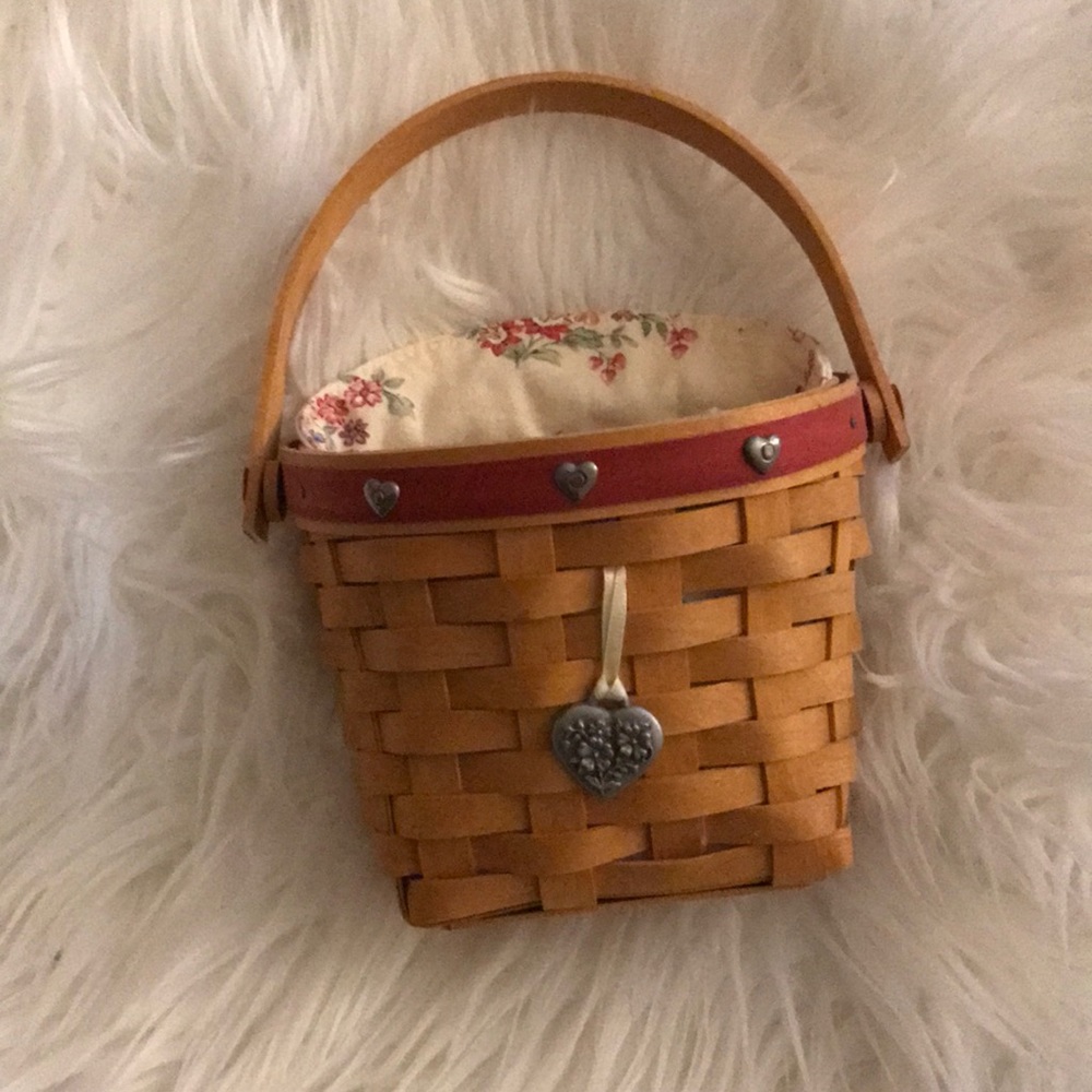 ♥️♥️Longaberger Sweetheart Basket♥️♥️